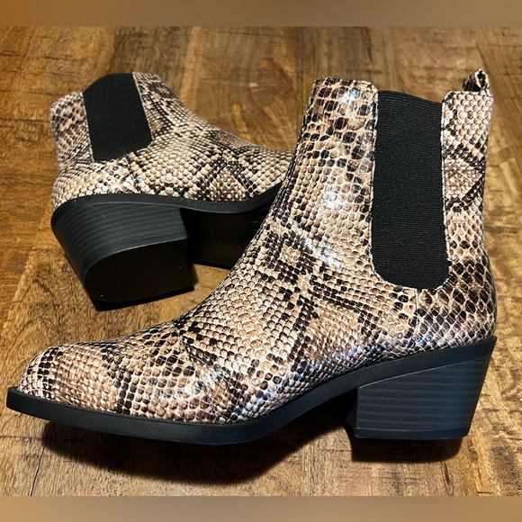 Monki Shoes - NWOT Monki Women’s faux snakeskin ankle boots 7.5